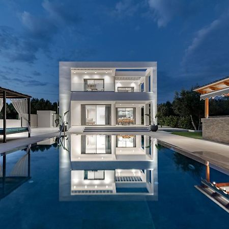 Antonia Villa - Luxurious Serenity With Private Pool, By Zantewize Kalipádhon Exteriér fotografie