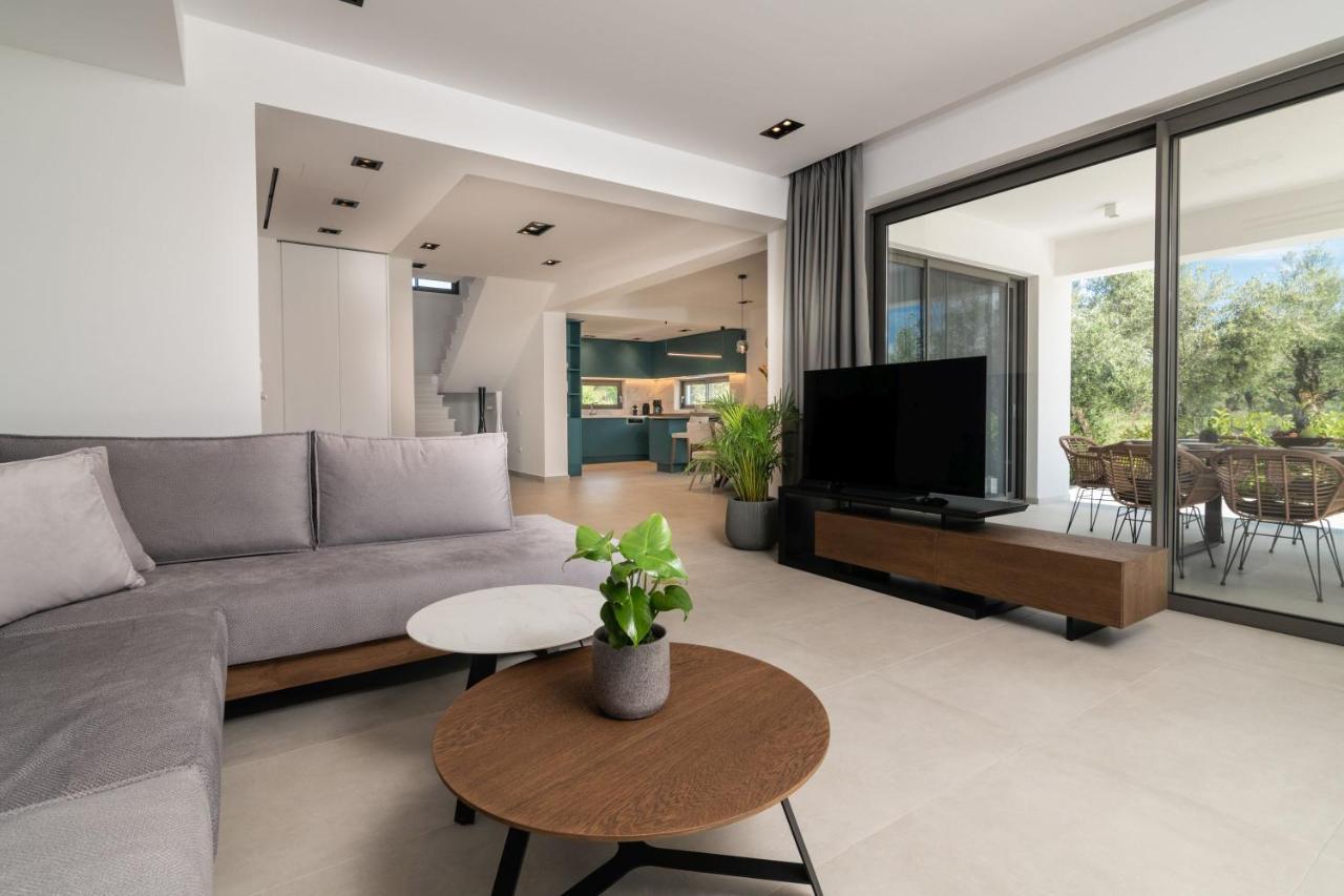 Antonia Villa - Luxurious Serenity With Private Pool, By Zantewize Kalipádhon Exteriér fotografie