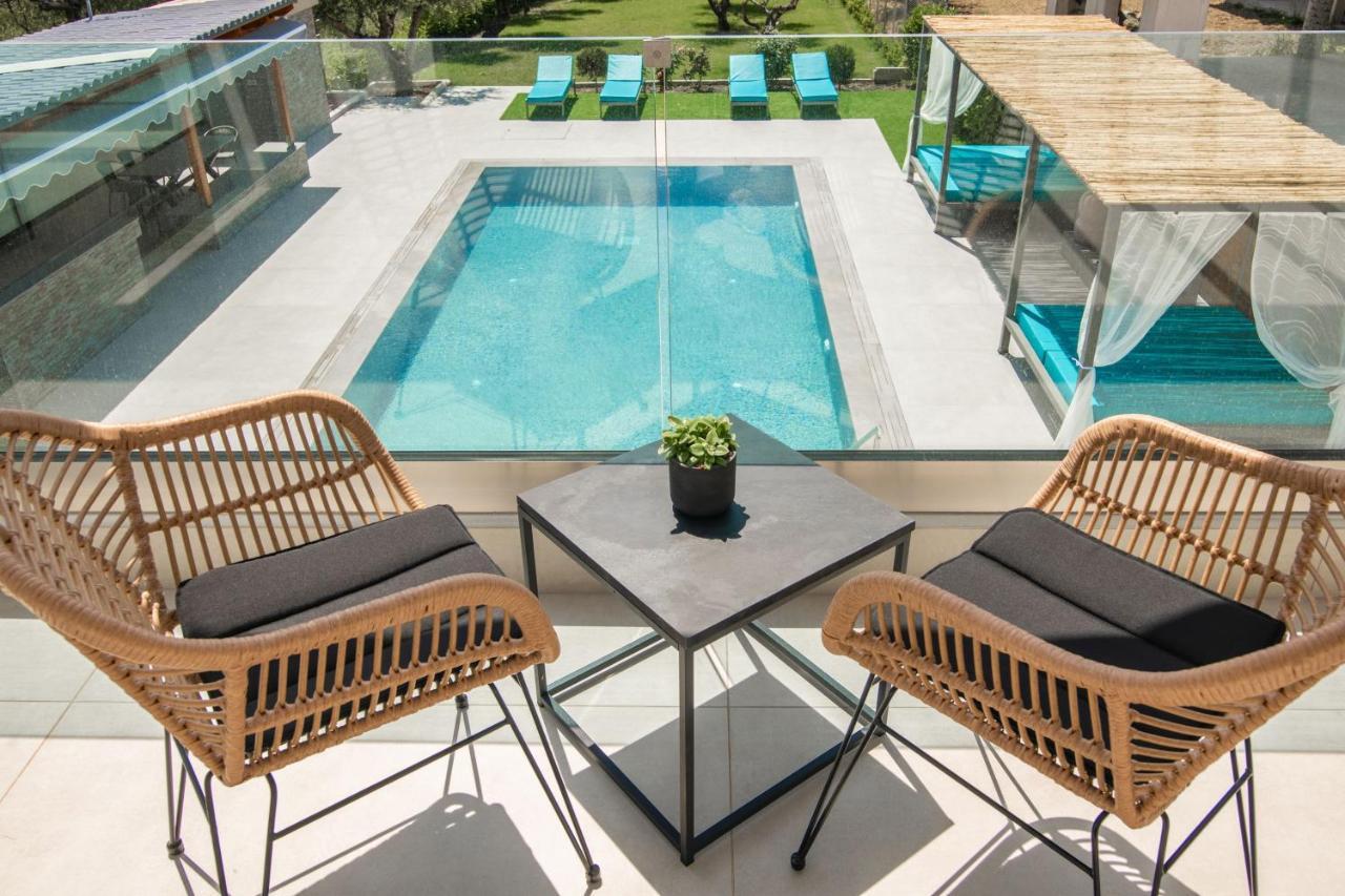 Antonia Villa - Luxurious Serenity With Private Pool, By Zantewize Kalipádhon Exteriér fotografie