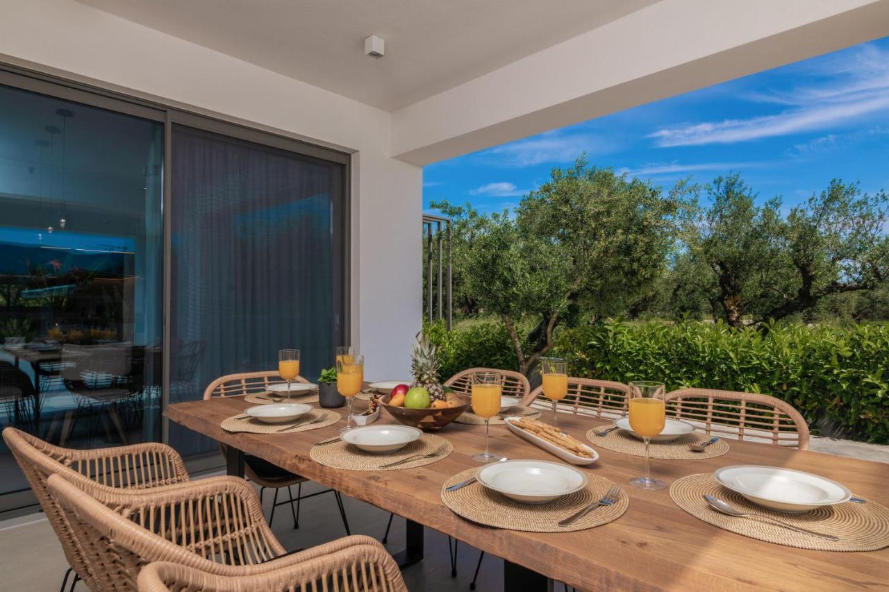 Antonia Villa - Luxurious Serenity With Private Pool, By Zantewize Kalipádhon Exteriér fotografie