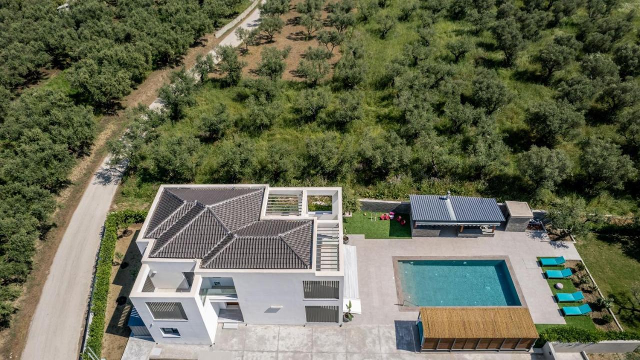 Antonia Villa - Luxurious Serenity With Private Pool, By Zantewize Kalipádhon Exteriér fotografie