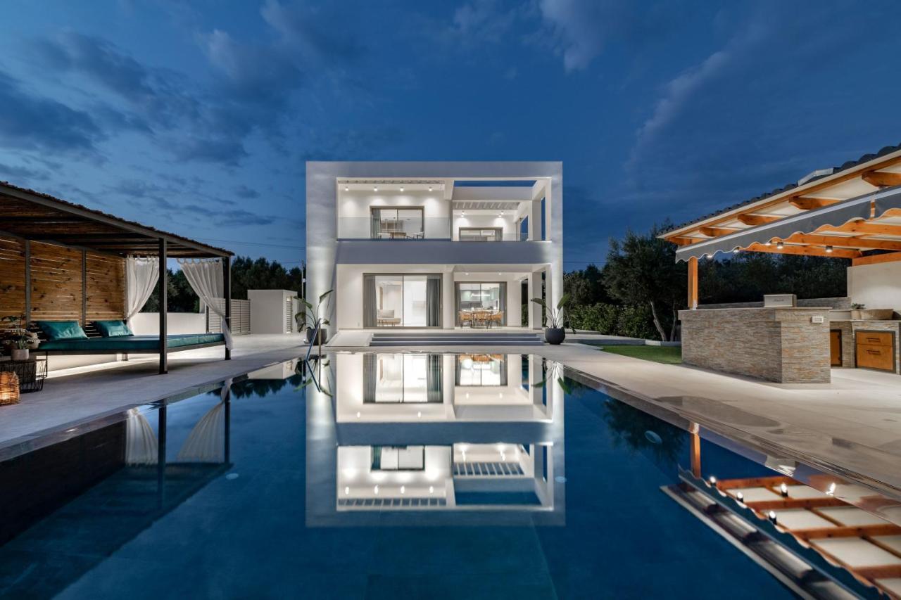Antonia Villa - Luxurious Serenity With Private Pool, By Zantewize Kalipádhon Exteriér fotografie