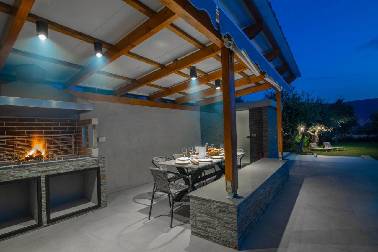 Antonia Villa - Luxurious Serenity With Private Pool, By Zantewize Kalipádhon Exteriér fotografie